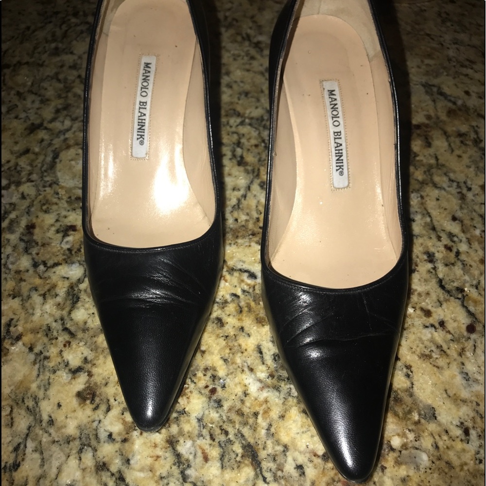 Manolo Blahnik classic pointed toe pumps